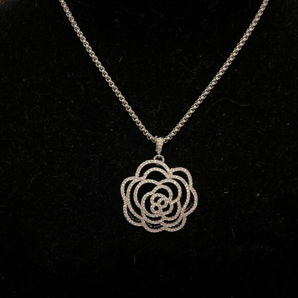DanielMark Jewelry - DanielMark Silver Camellia Flower Necklace